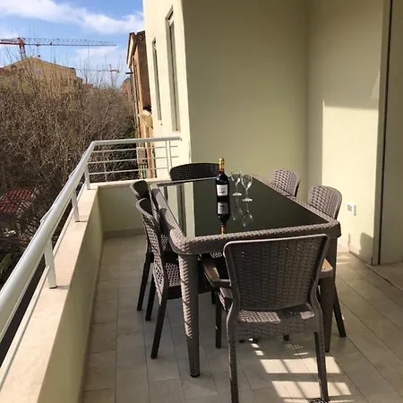 Nuovissimo Con Terrazza *